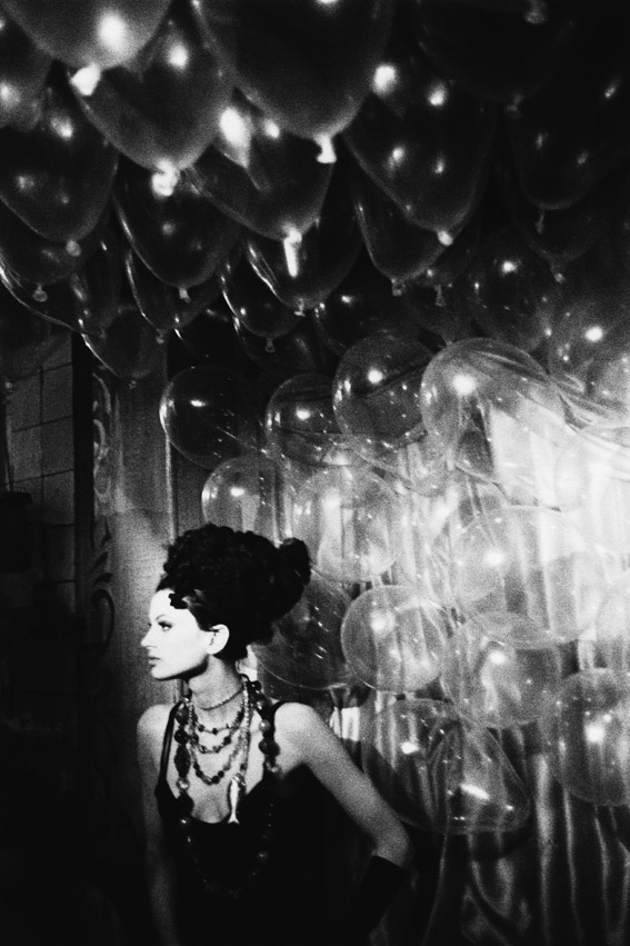 20-lustre-kristen-mcmanamy-les-bains-douches-paris-1992