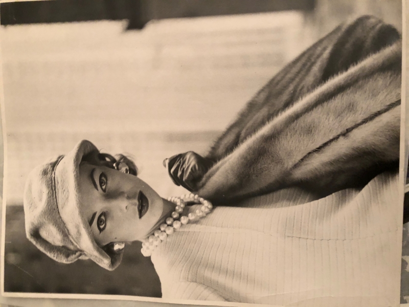 5-mode-femme-chapeau-1961-vogue-us