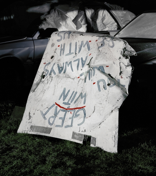 memorial-ii-geert-you-will-always-be-with-us-tirage-photographique-100x120cm-2015-presse